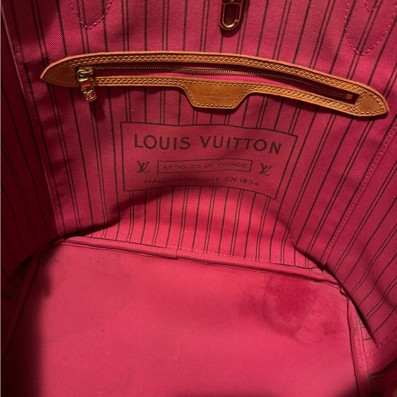 LV Neverfull MM - Picture 8 of 17